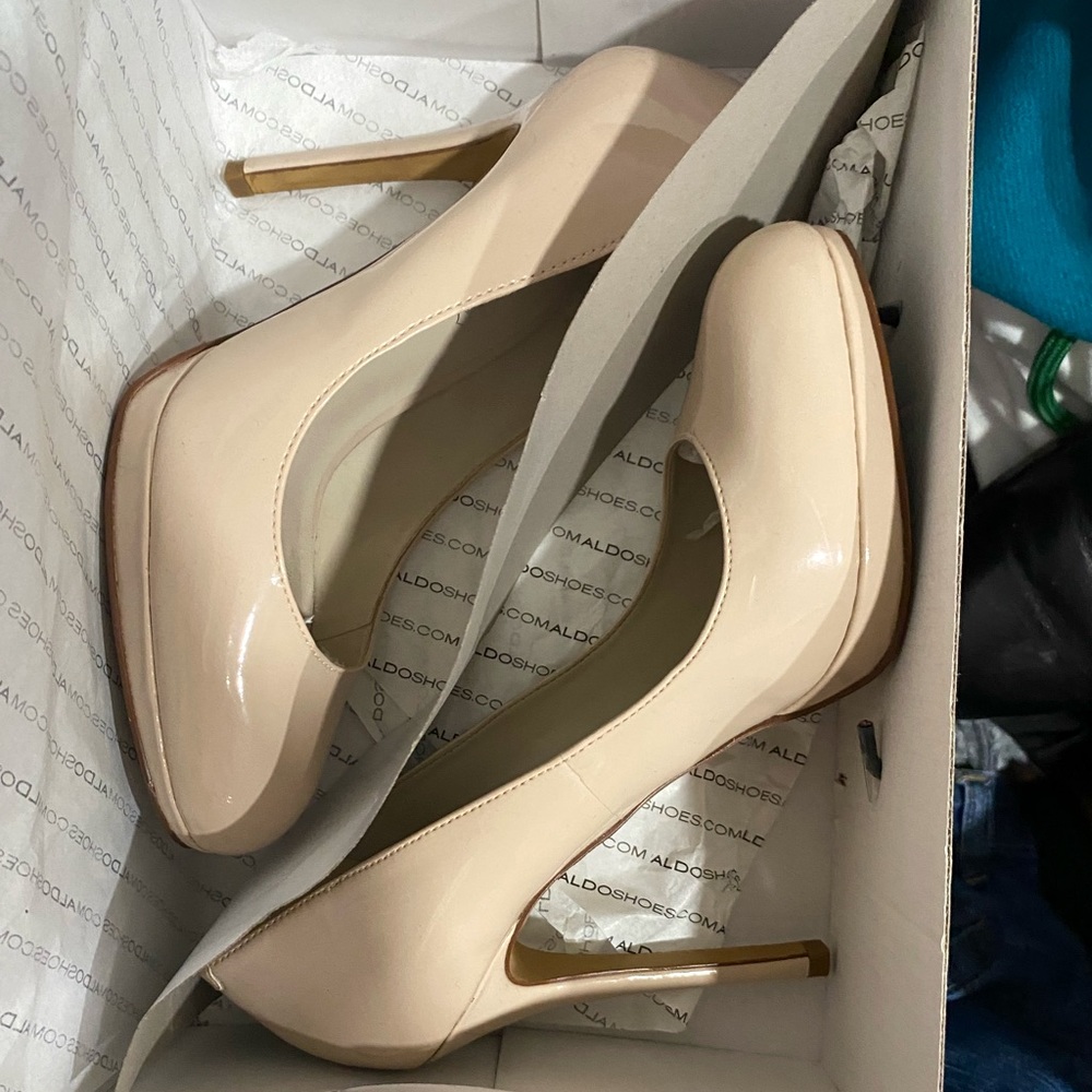 Womens heels pumps Aldo size 6.5